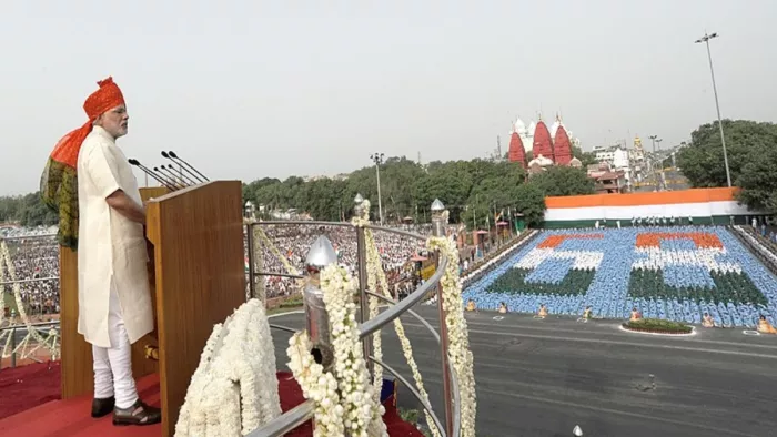 Independence Day 2022: वर्ष 2014 में 15 अगस्त को लाल किले से देश को संबोधित करते प्रधानमंत्री नरेन्द्र मोदी। फाइल