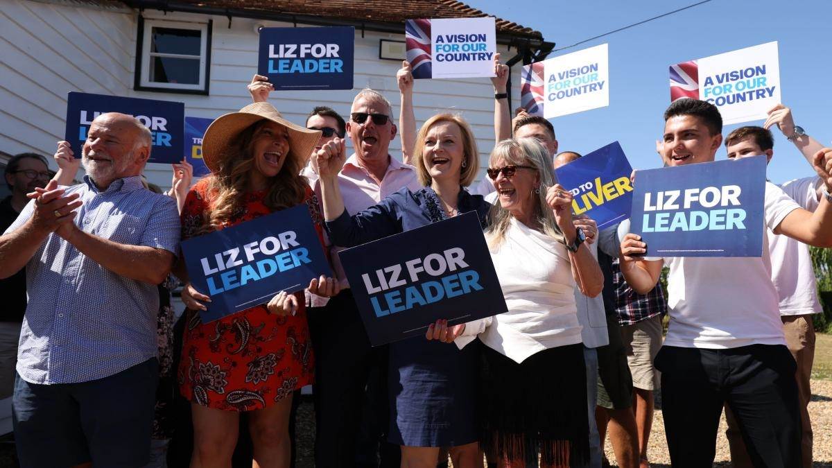 https://www.jagranimages.com/images/newimg/15082022/15_08_2022-rishi_sunak_and_liz_truss_22982812.jpg