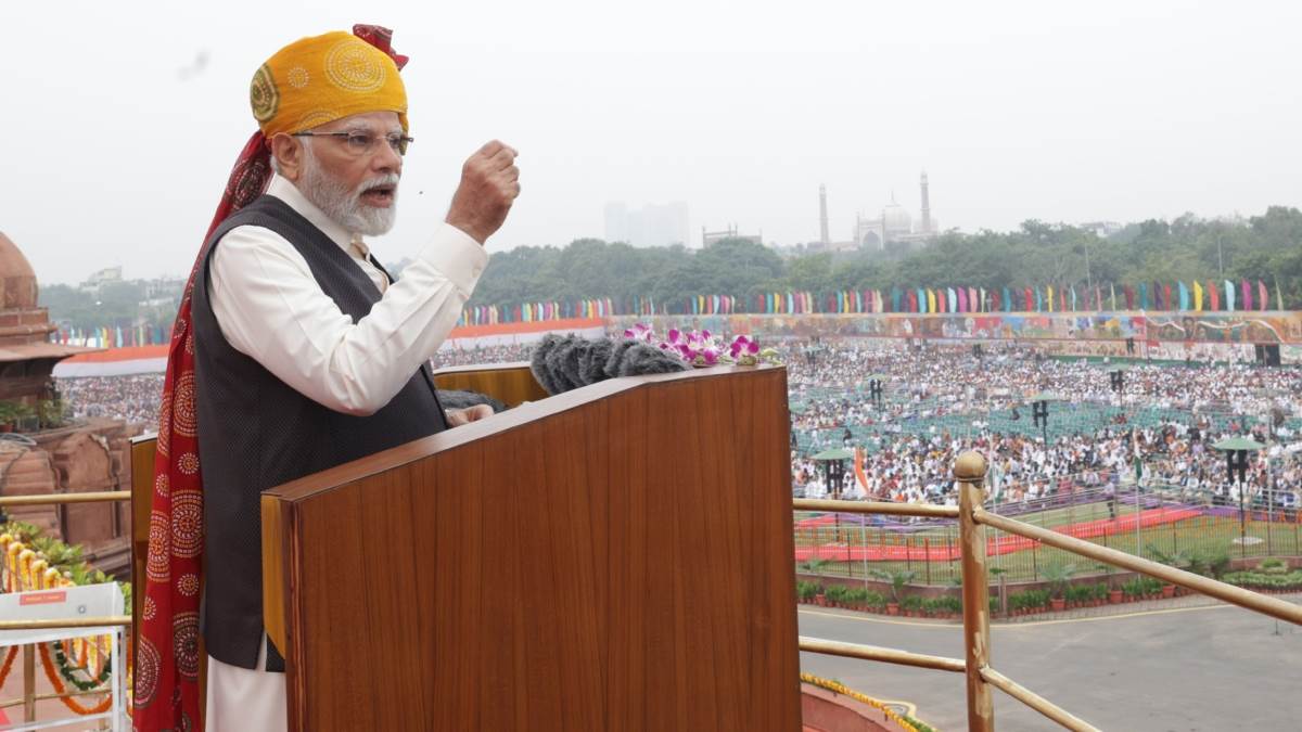 https://www.jagranimages.com/images/newimg/15082023/15_08_2023-amrit_kaal_23502236.jpg