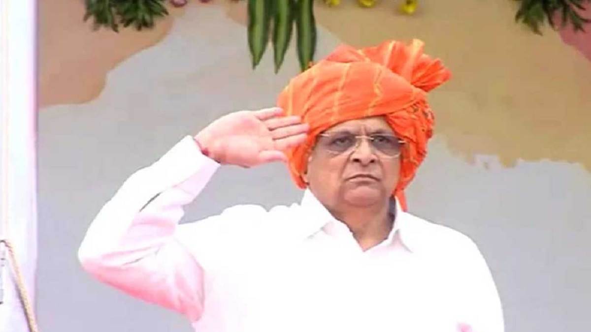 independence day celebrations in gujarat cm bhupendra patel hoisted tricolor in valsad announced water scheme for tribal belt villages