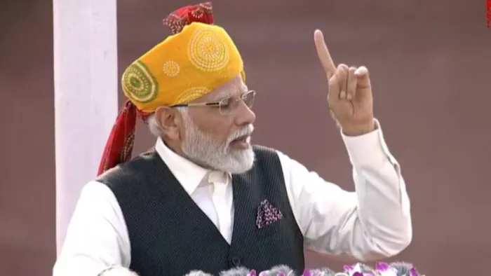 स्वतंत्रता दिवस के अवसर पर लाल किले से देश को संबोधित करते हुए पीएम मोदी। (फाइल फोटो)