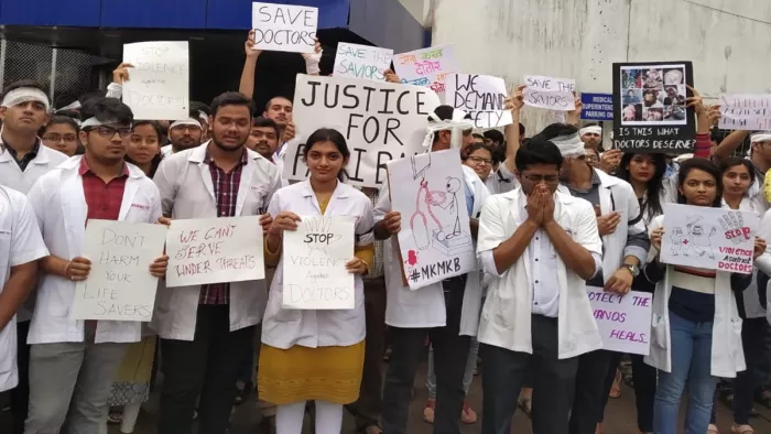 सरकारी अस्पतालों में जारी रहेगी डॉक्टरों की हड़ताल