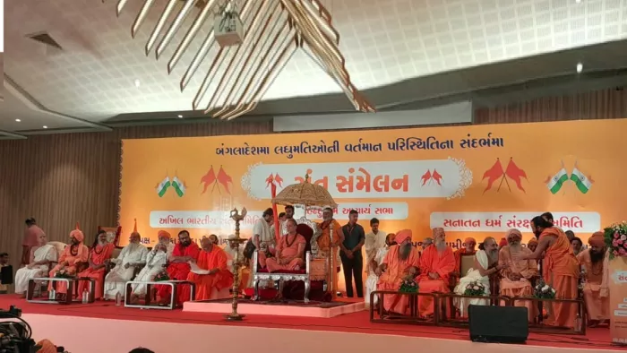 बांग्लादेशी हिंदुओं को भारत में प्रवेश की अनुमति दी जाए