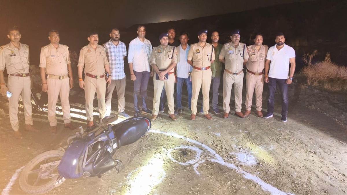 prayagraj news looters injured in police encounter after robbery