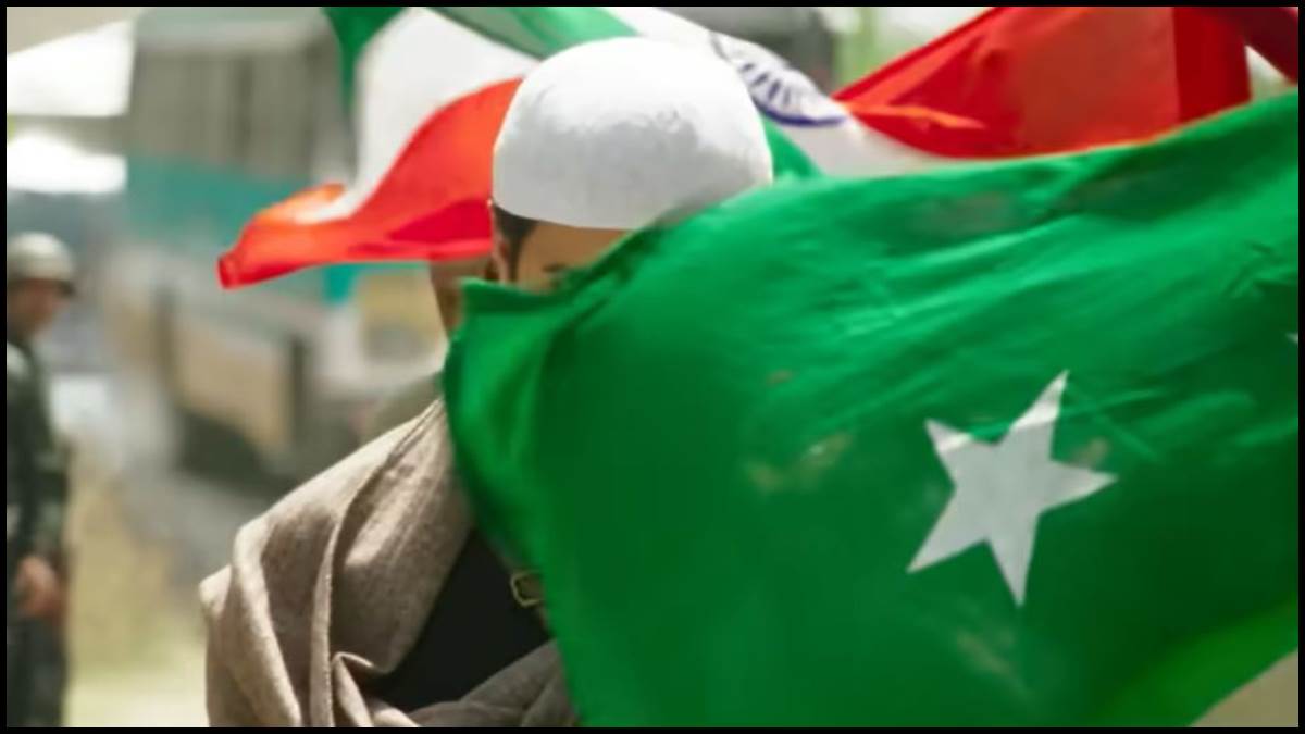 https://www.jagranimages.com/images/newimg/15082025/15_08_2025-gadar_2_collection_on_independence_day_2025_24013896_142749724.jpg