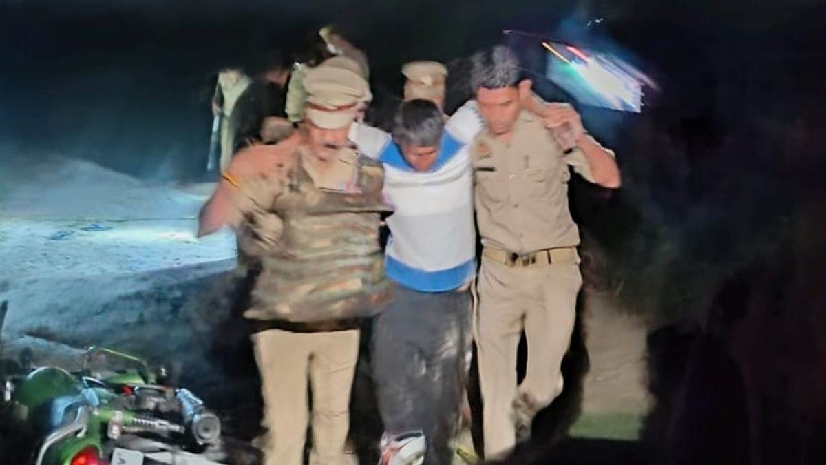 mainpuri gangster arrested after encounter with kishni police