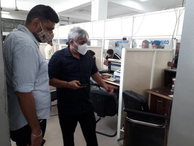 नगर निगम में प्रापर्टी आइडी की फाइलें गुम, हथेली पर नंबर लिखते हैं कर्मचारी