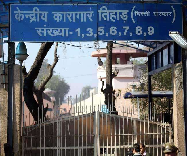 जेल संख्या तीन में बंद विचाराधीन कैदी सुमित दत्त के साथ मारपीट का मामला सामने आया था।