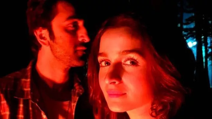 Alia Bhatt Promotes Brahmastra: आलिया भट्ट ने फिल्म का प्रमोशन किया हैl