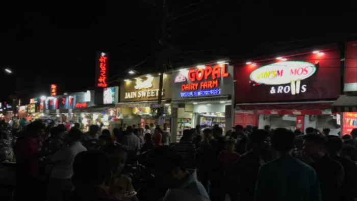 Indore Night Market: इंदौर अब राज्य का पहला ऐसा शहर बन गया है जो 24 घंटे खुला रहेगा।