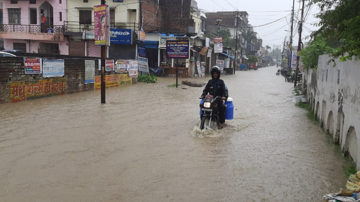 Gorakhpur Weather: गोरखपुर में झूमकर बरसे बादल, नौ साल का रिकाड टूटा ...