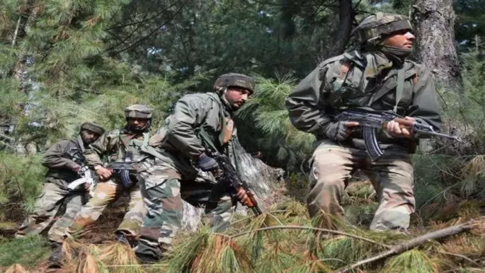 सेना और पुलिस के वरिष्ठ अधिकारी गडोल में डेरा डाले हुए हैं