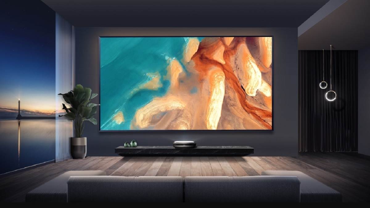 सैलरी आने पर इन 55 Inch 4K Smart TV को कर देना ऑर्डर, बार-बार नहीं जाना पड़ेगा थिएटर