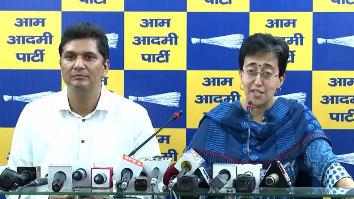 आतिशी ने समझाया- समय से पहले चुनाव के लिए क्यों नहीं है सदन भंग करने की जरूरत।