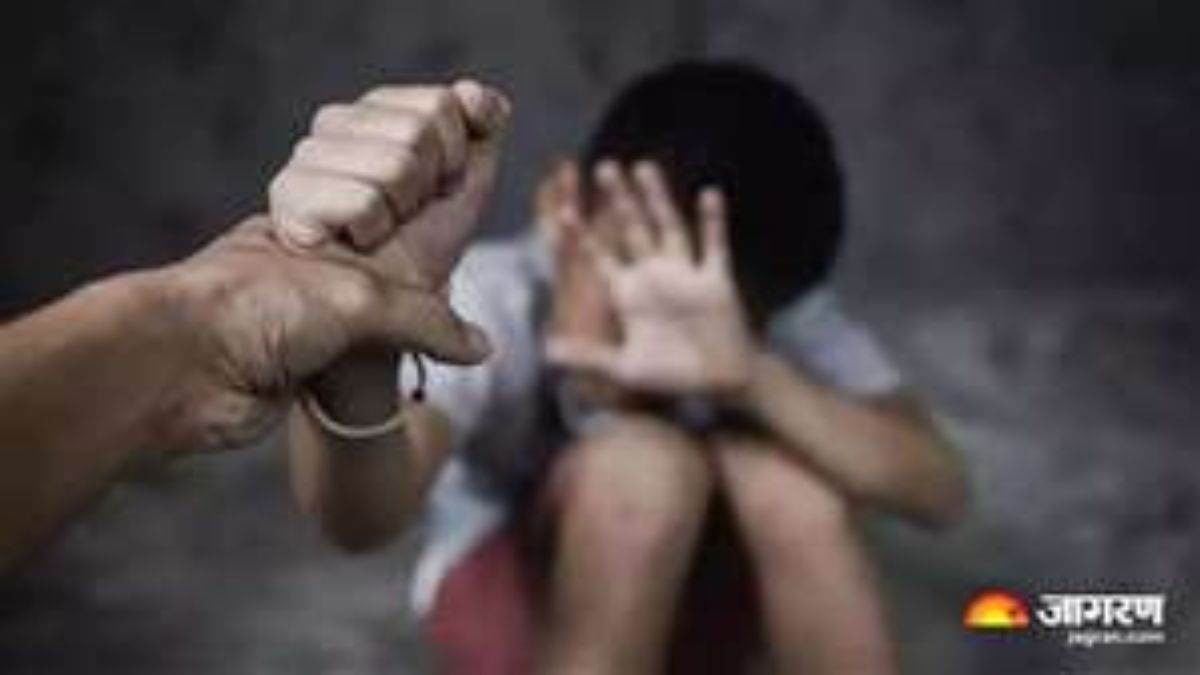 https://www.jagranimages.com/images/newimg/15092025/15_09_2025-boy_beaten_up_24047841_151536835.jpg