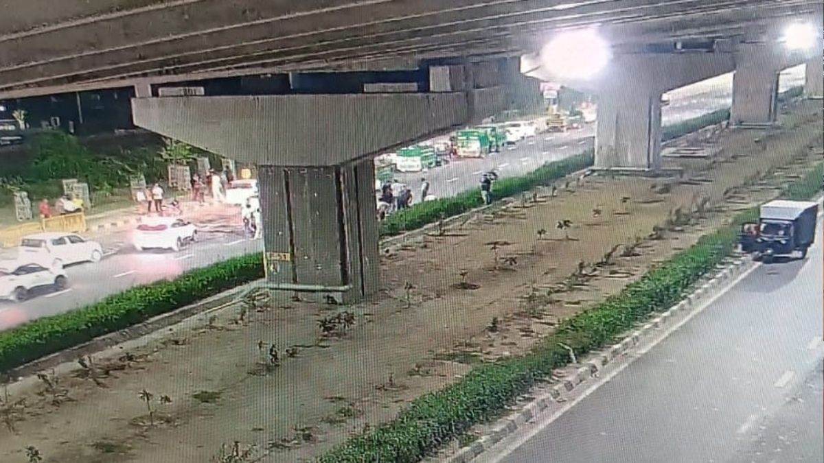 https://www.jagranimages.com/images/newimg/15092025/15_09_2025-gurugram_accident_6_24047544.jpg