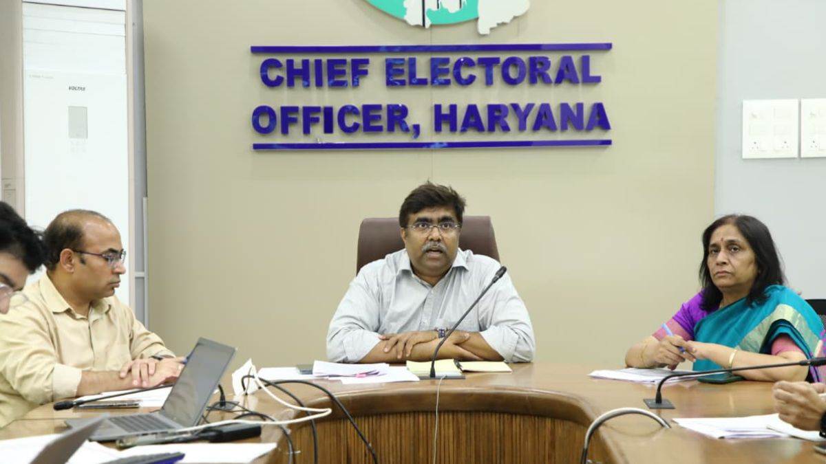 https://www.jagranimages.com/images/newimg/15092025/15_09_2025-haryana_ceo_24048338.jpg