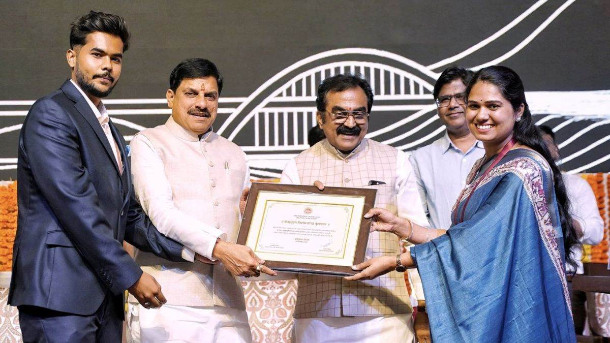 https://www.jagranimages.com/images/newimg/15092025/15_09_2025-mohan_yadav_engineer_24048162.jpg
