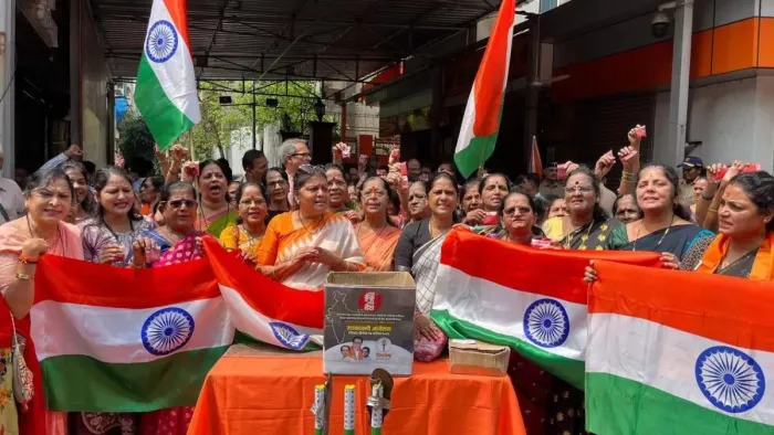 एशिया कप में भारत पाकिस्तान के बीच मैच को लेकर विरोध प्रदर्शन।