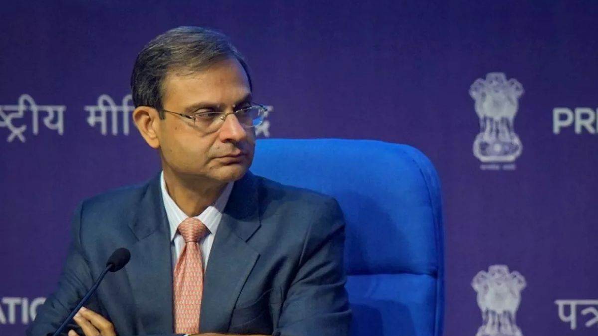 https://www.jagranimages.com/images/newimg/15092025/15_09_2025-rbi_governor_24047740.jpg