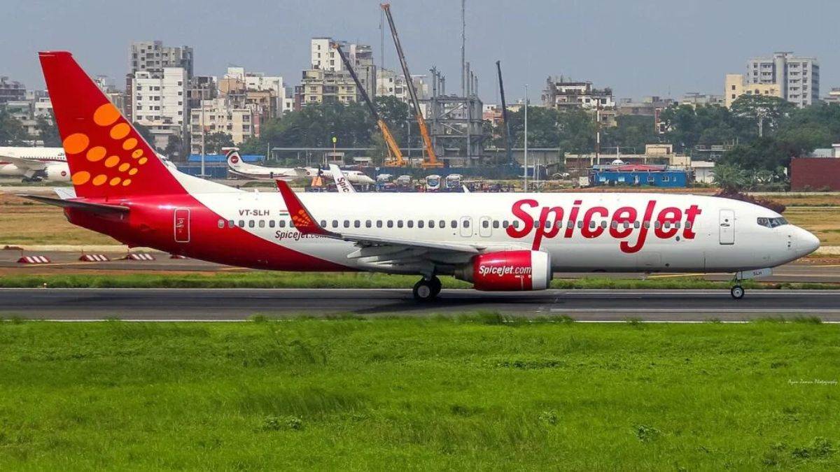 https://www.jagranimages.com/images/newimg/15092025/15_09_2025-spicejet_24047762.jpg