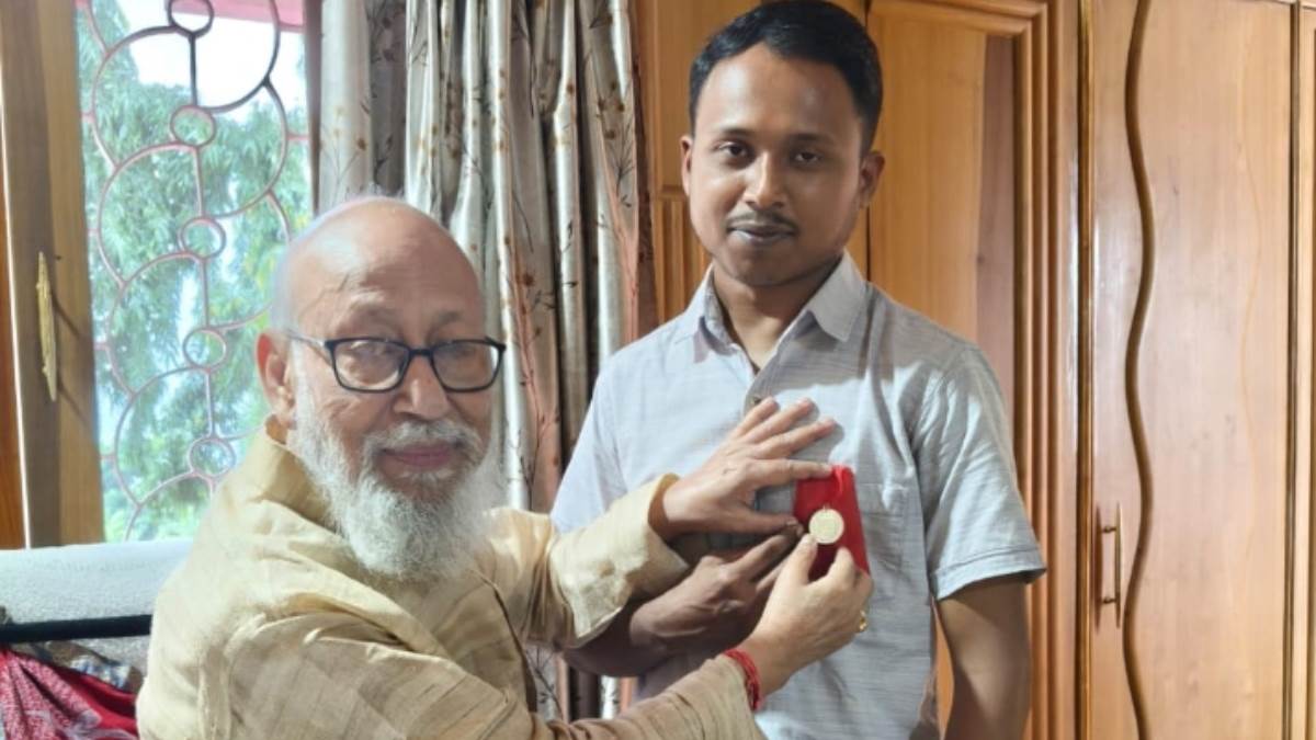 https://www.jagranimages.com/images/newimg/15092025/15_09_2025-tanmay_phd_24047796.jpg