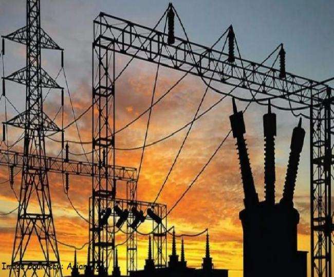 बिजली की मांग में 12 सौ मेगावाट की कमी
