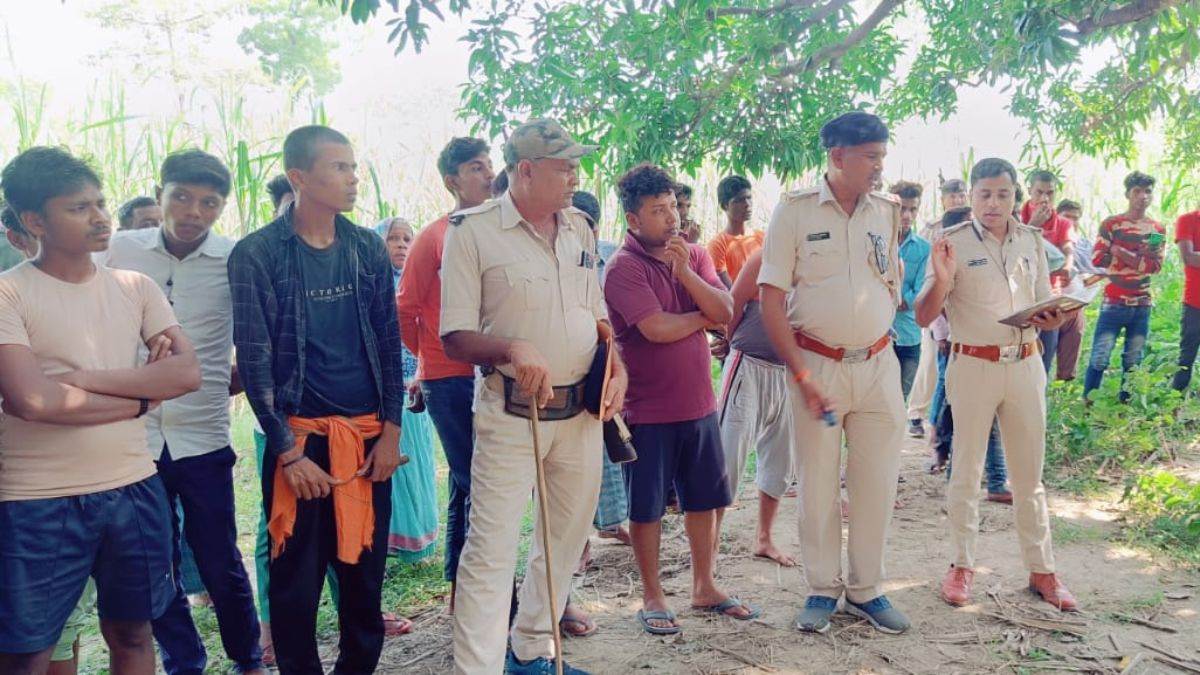 पश्‍चिम चंपारण में घटना स्‍थल पर पहुंची पुलिस। फोटो-जागरण