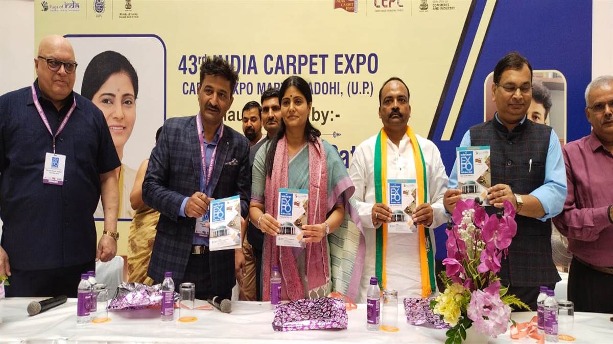 https://www.jagranimages.com/images/newimg/15102022/15_10_2022-anupriya_23141975.jpg