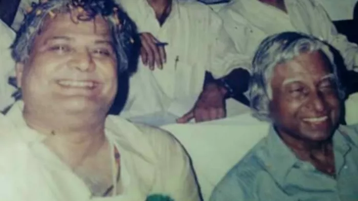 कार्यक्रम में राज्य के तत्कालीन विज्ञान एवं प्रौद्योगिकी मंत्री समरेश सिंह के साथ पूर्व राष्ट्रपति अब्दुल कलाम।