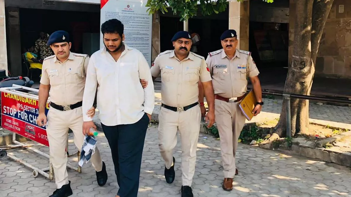 चंडीगढ़ में होटल संचालक नशा तस्करी में गिरफ्तार, पुलिस ने 23.5 ग्राम हेरोइन के साथ दबोचा, भेजा जेल
