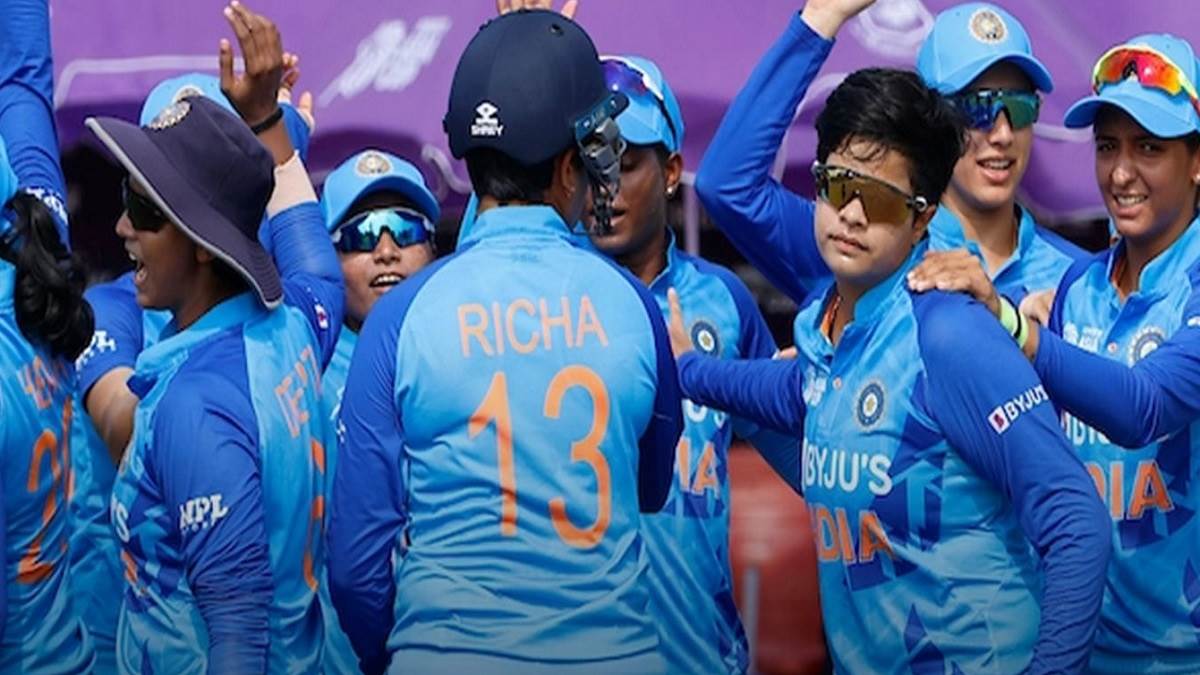 Ind W vs SL W Asia cup 2022 : श्रीलंका को हराकर भारत ने रिकार्ड 7वीं बार  जीता महिला एशिया कप खिताब - Womens Asia Cup T20 2022 Final Ind W vs
