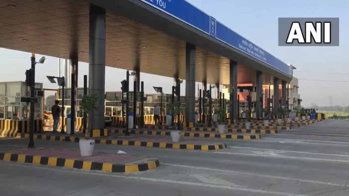 अगर आपके पास छोटी-हल्की कार है तो आपको कम टोल देना पड़ सकता है।