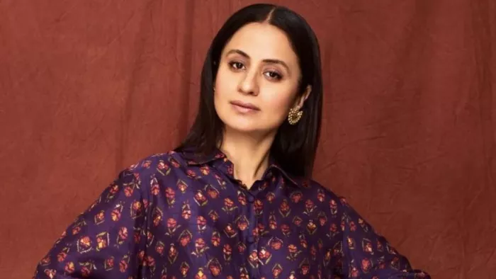 Rasika Dugal Bold Photos: रसिका दुग्गल काफी फेमस एक्ट्रेस है।