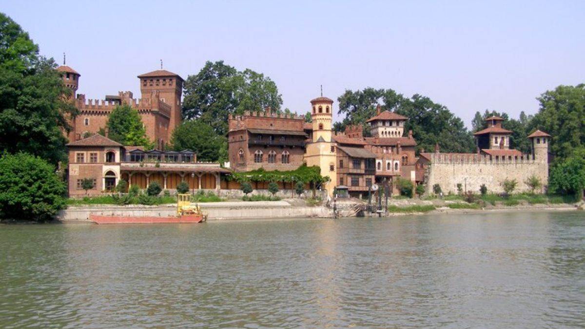 https://www.jagranimages.com/images/newimg/15102022/15_10_2022-tourist_place_23142411.jpg