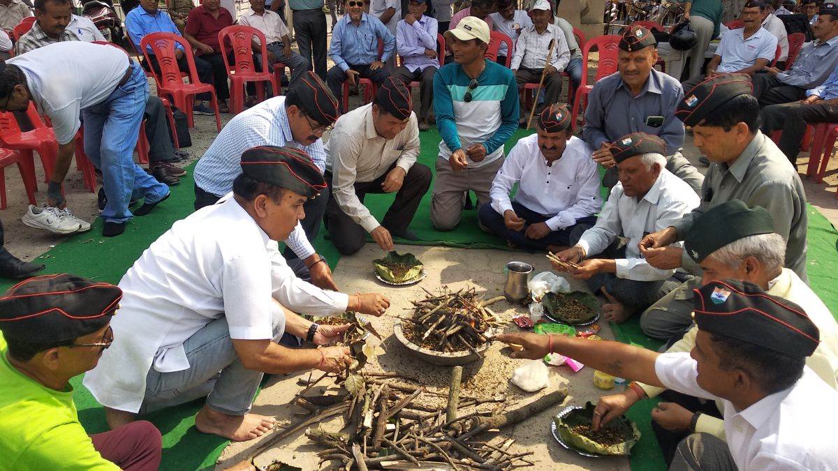 https://www.jagranimages.com/images/newimg/15102023/15_10_2023-ex_servicemen_protest_23556738.jpg