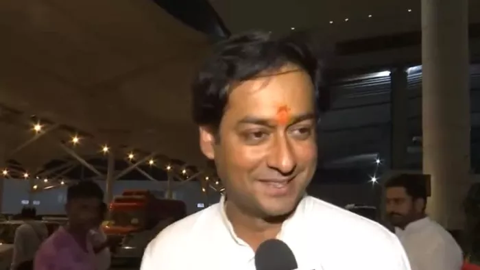 कांग्रेस नेता दिग्विजय सिंह के बेटे जयवर्धन सिंह (फोटो: एएनआई)