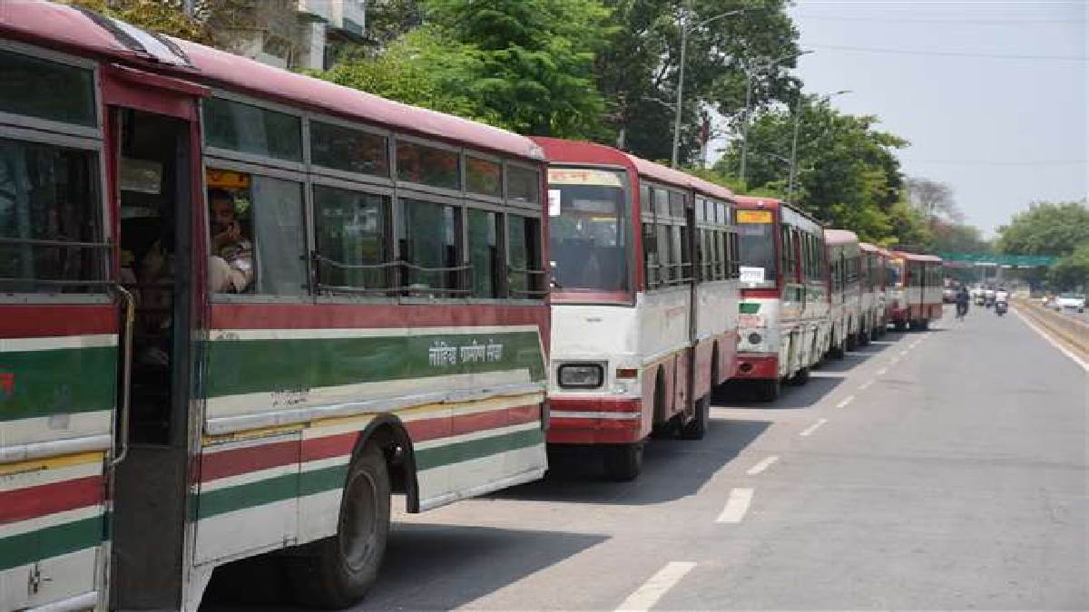 up news now passengers will get roadways bus exact location at bus stands vehicle location tracking devices will be installed