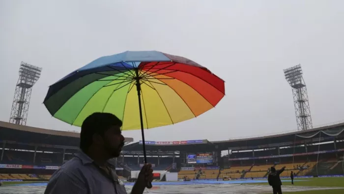 भारत और न्यूजीलैंड के बीच पहले टेस्ट मैच पर बारिस का साया मंडरा रहा है