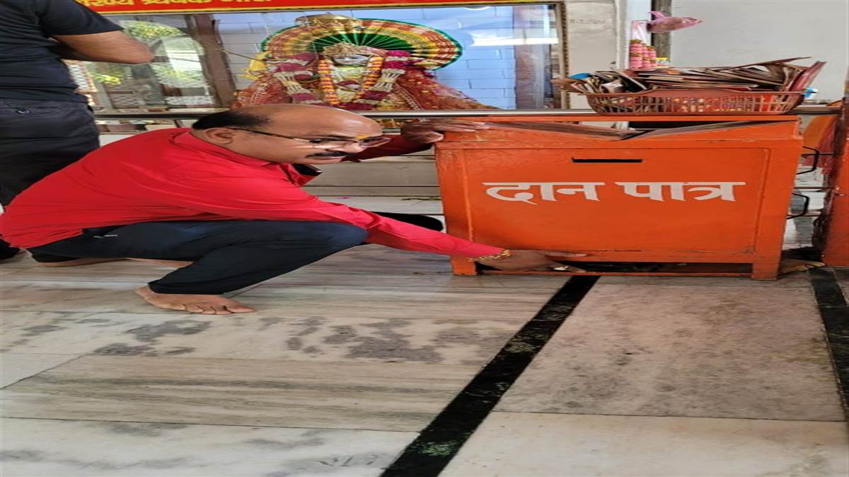 cash stolen by breaking the lock of donation box of hanuman temple
