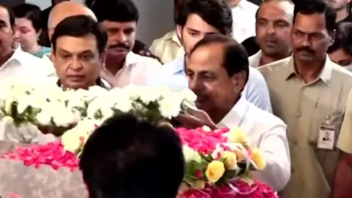 Telangana CM KC Rao paid tributes to Mahesh Babu father Late veteran actor Krishna.