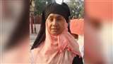 मुख्यमंत्री के जनता दर्शन कार्यक्रम में फरियाद लेकर आई मऊ की रहने वाली रसदा। - जागरण