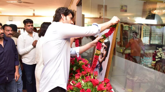 Superstar Krishna Death: Mahesh Babu trauma after his father krishna death. All photo credit- pallav paliwal
