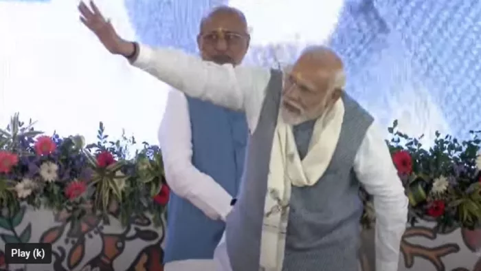 प्रधानमंत्री नरेंद्र मोदी खूंटी के उलिहातू में जनसभा में पहुंचे।