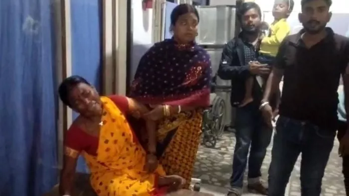 नर्सिंग होम में मरीज की हालत बिगड़ने पर स्वजनों ने किया हंगामा। (जागरण फोटो)