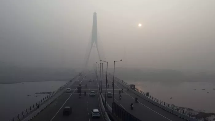 दिल्लीवासियों को ठंडक का एहसास होने लगा है।