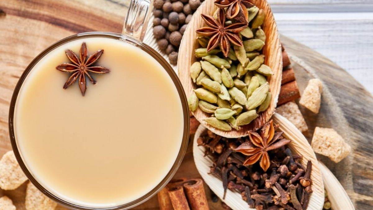 https://www.jagranimages.com/images/newimg/15112024/15_11_2024-masala_tea_23831566.jpg