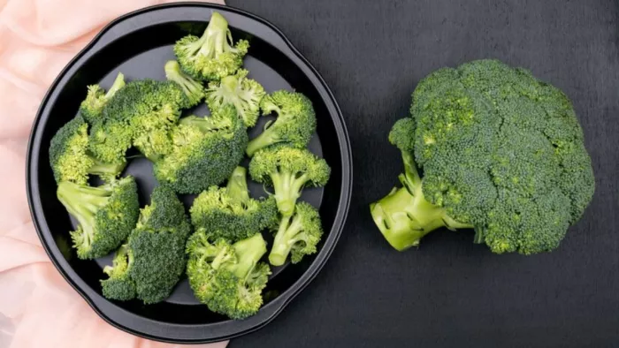 Broccoli Benefits: ब्रोकली से मिलते हैं कई फायदे