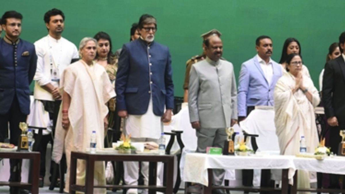 mamta demands to give bharat ratna to amitabh bachchan in kolkata international film festival