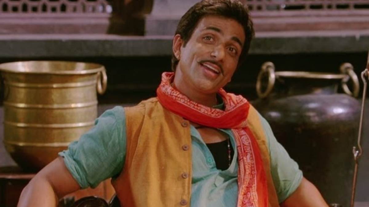 https://www.jagranimages.com/images/newimg/15122022/15_12_2022-sonu_sood_23258940.jpg